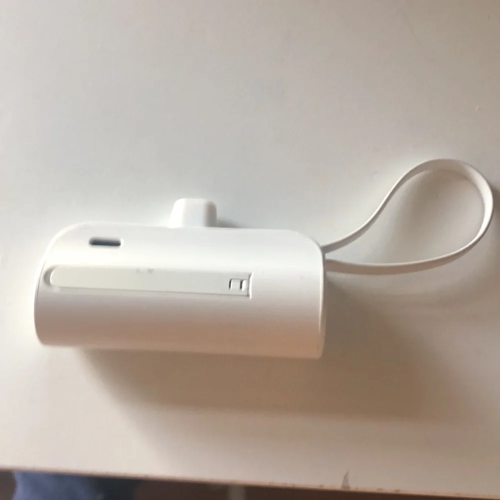 Amelema portable charger